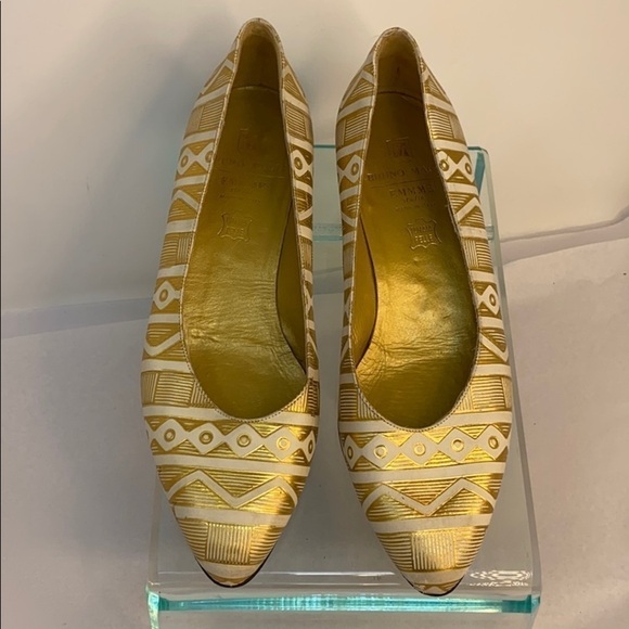 Bruno Magli Sz 6 Flat Gold White Leather Flats - Picture 2 of 11